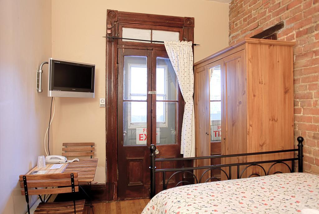 Gite University Bed And Breakfast Montreal Habitación foto