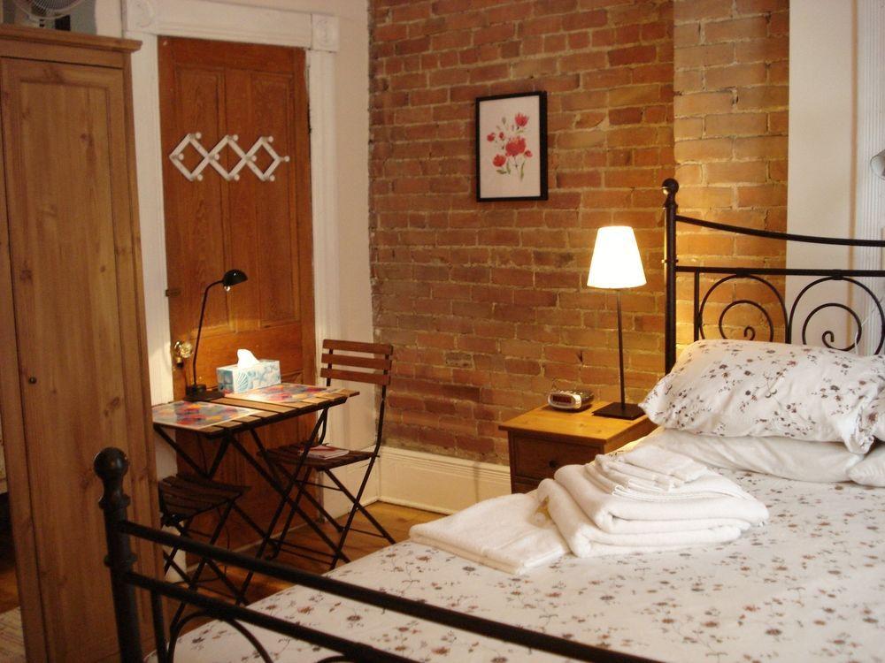 Gite University Bed And Breakfast Montreal Exterior foto