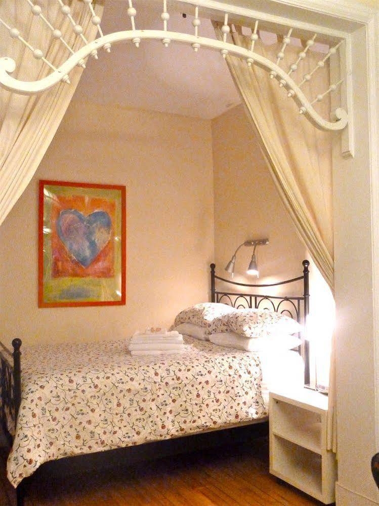 Gite University Bed And Breakfast Montreal Exterior foto